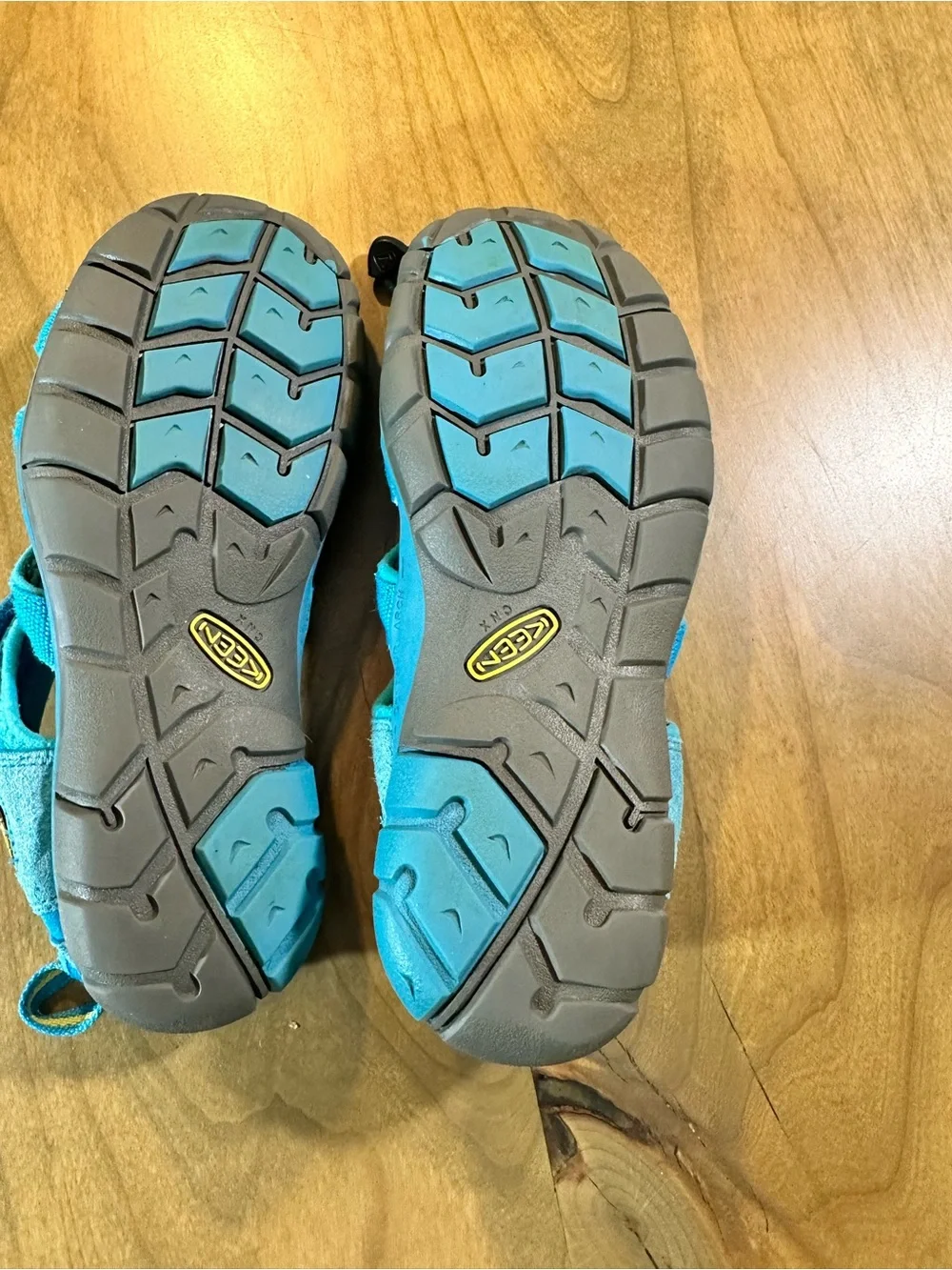 KEEN CNX Youth 5 Blue Water Hiking Sport Sandals Closed Toe EU 38